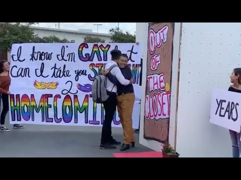 Gay teen asks straight football captain to homecoming in epic way